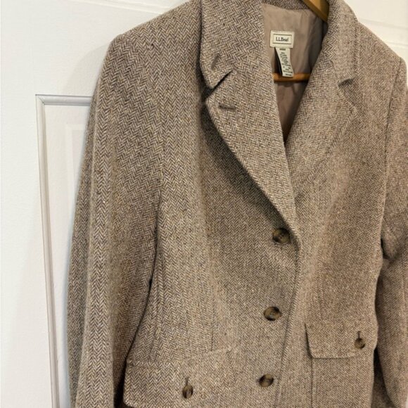 L.L. Bean Women’s Tan Herringbone Tweed Wool-Silk Blazer Jacket 3 Button Sz M - Picture 3 of 16